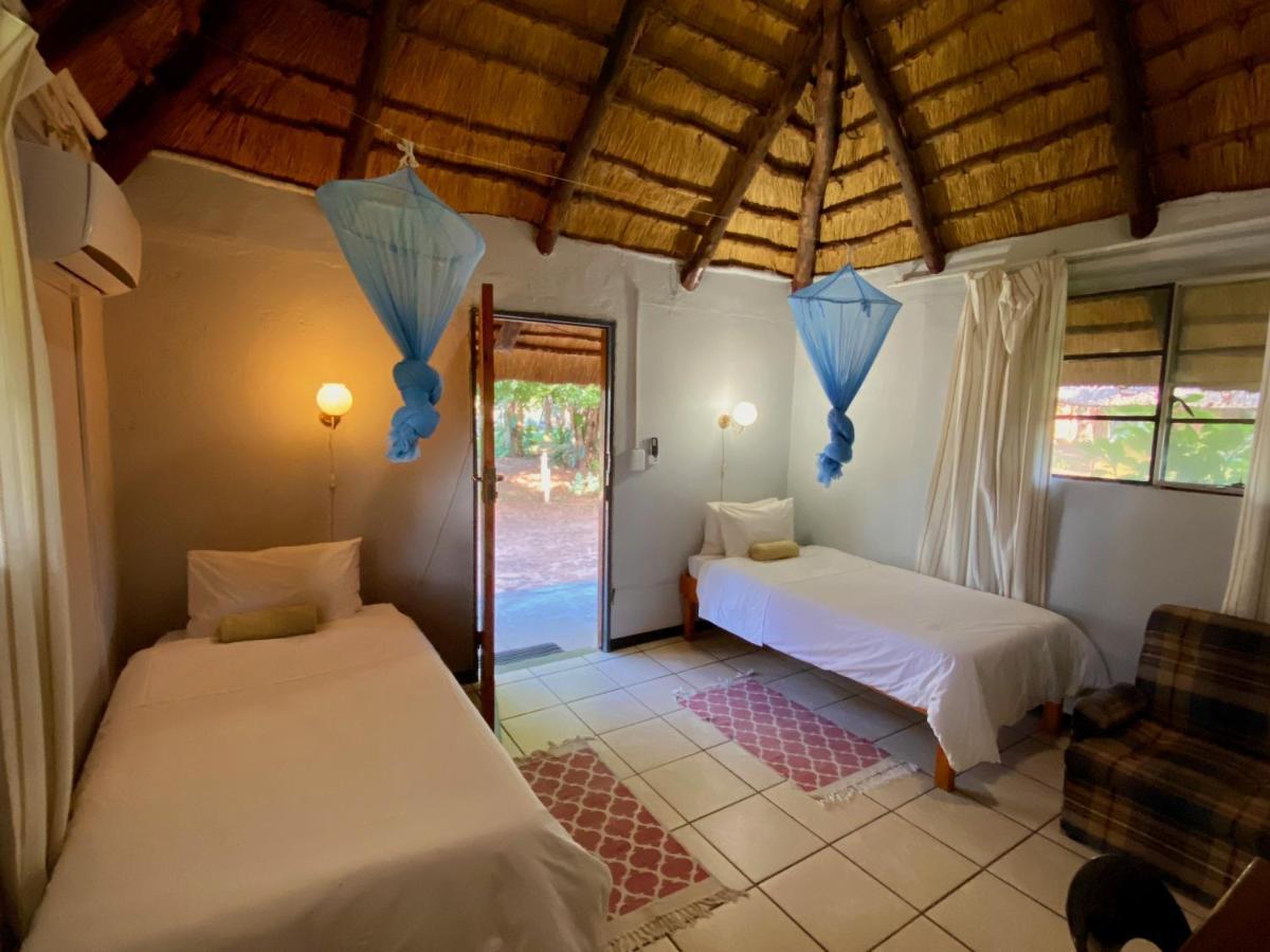 Divundu Guest House מראה חיצוני תמונה