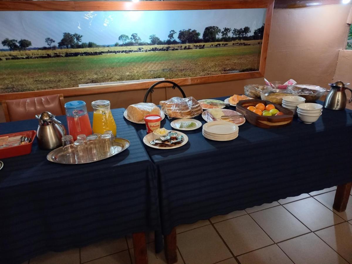 Divundu Guest House מראה חיצוני תמונה
