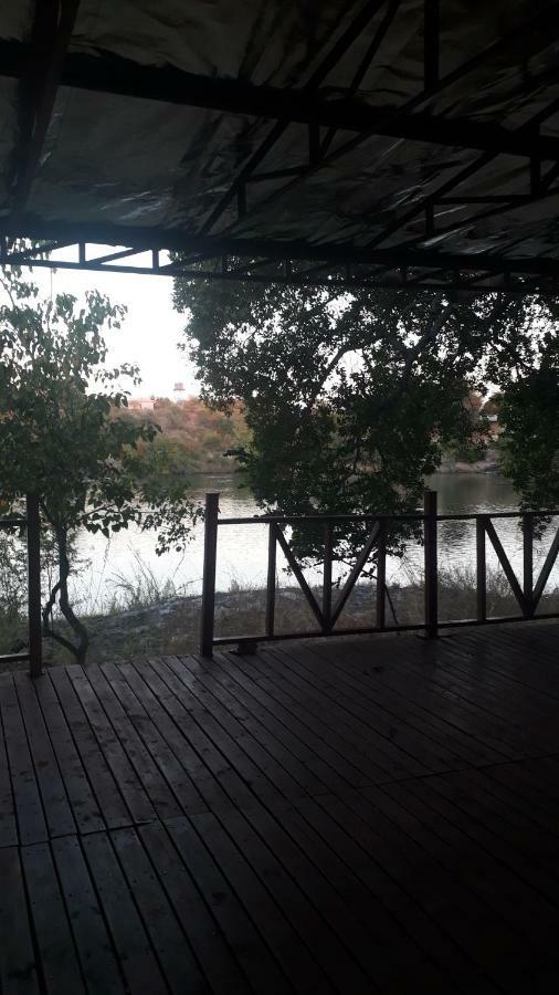 Divundu Guest House מראה חיצוני תמונה