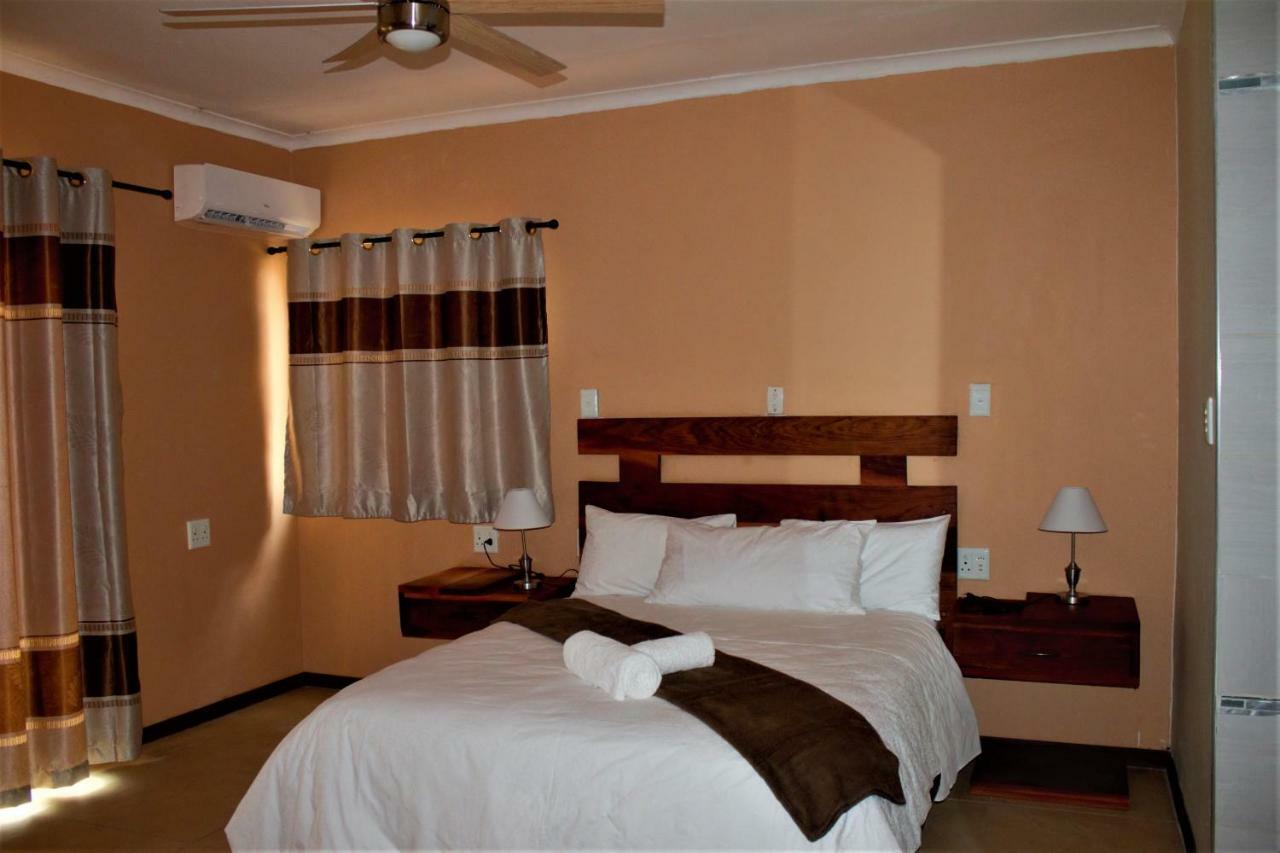 Divundu Guest House מראה חיצוני תמונה