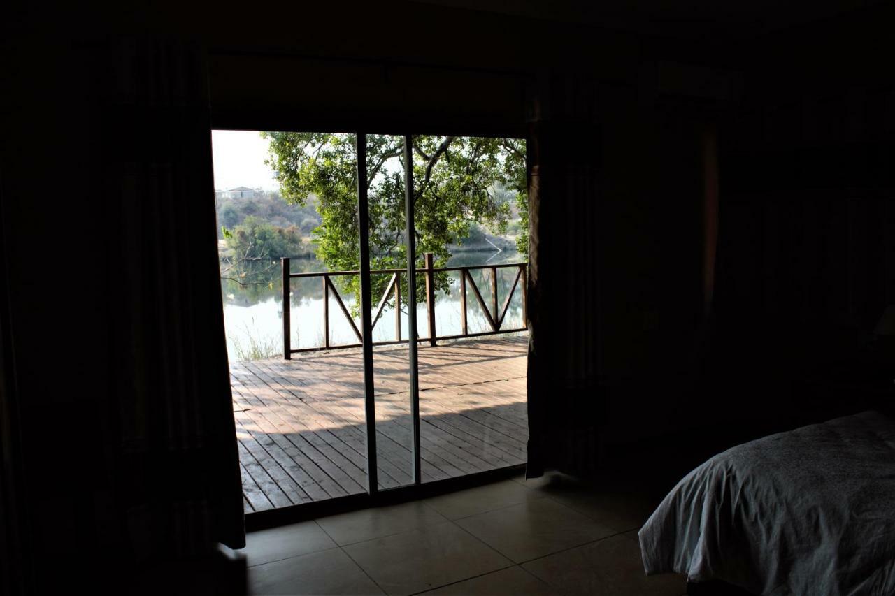 Divundu Guest House מראה חיצוני תמונה